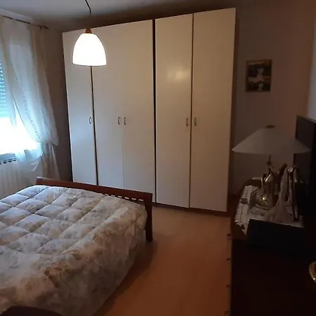 Casa Vacanze * פרנקווילה אל מארה